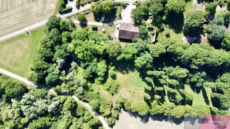 Ensemble Immobilier sur la Commune de Belmont (39380) - Photo 1