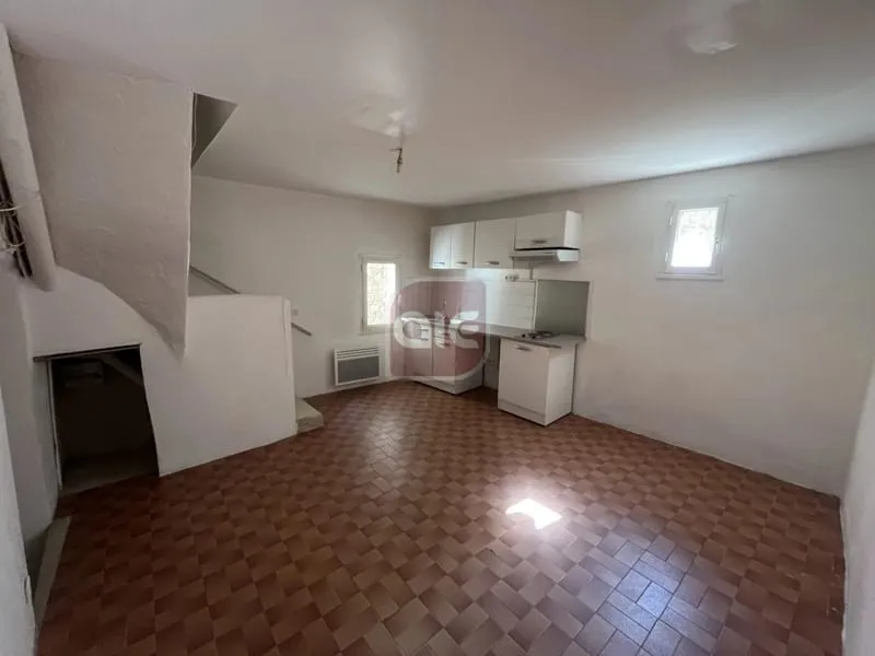 Immeuble composé de trois appartements en duplex 120 m2 ha - Photo 1