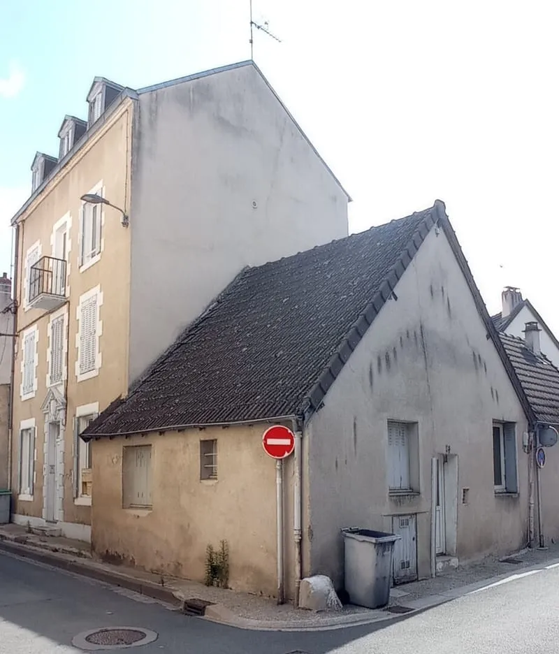 VENTE IMMEUBLE DE RAPPORT DEFISCALISATION CENTRE VILLE MONTLUCON - Photo 1