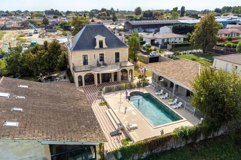 SECTEUR BORDEAUX : Propriété de prestige, Domaine hôtelier - Photo 1