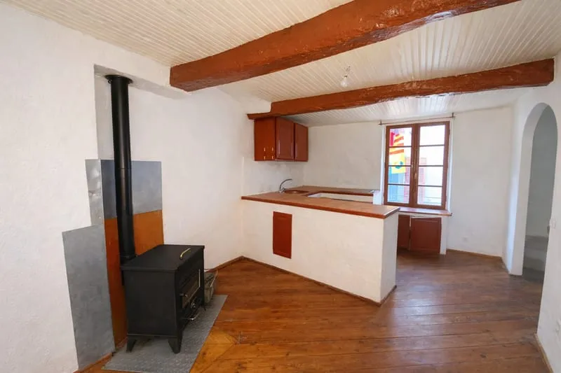 PIGNANS - Immeuble composé de deux appartements + cave - Photo 1