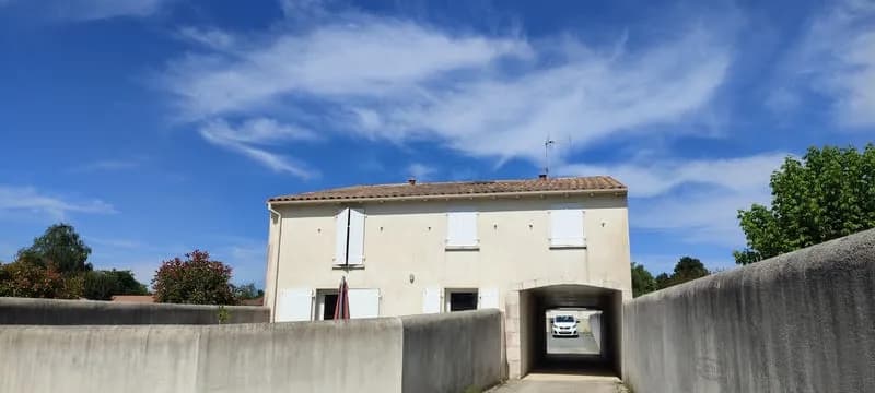 immeuble comportant deux maisons mitoyennes louées à l'année - Photo 1