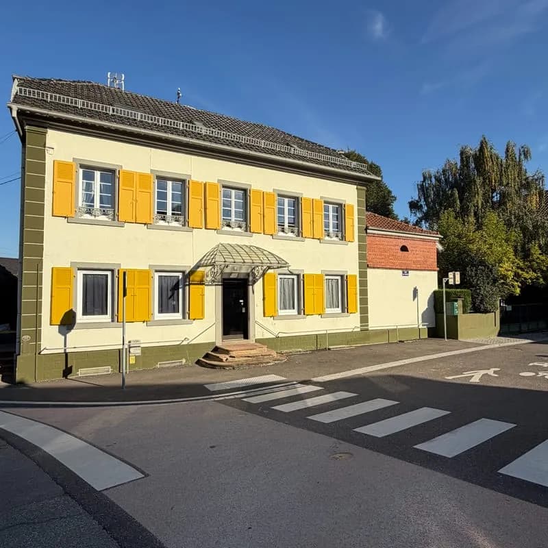 Maison et/ou immeuble 12 pièces de 300 m2 - Photo 1