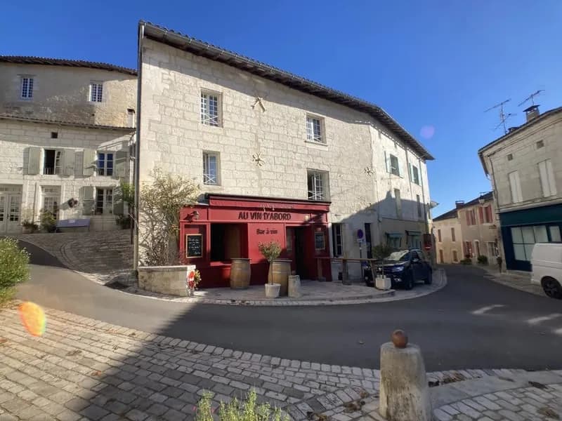 Bar à vin avec terrasse vendu seul ou avec immeuble - Photo 1