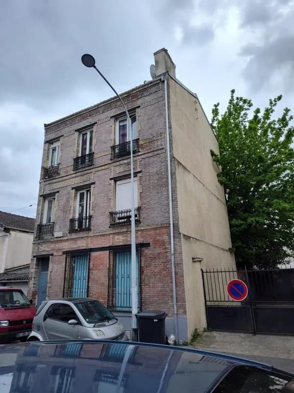 IDEAL POUR INVESTISSEUR A SAINT DENIS - A 800.000 EUROS - 9 lots de copropriété - Situé à 900m du métro Carrefour Pleyel - Photo 1