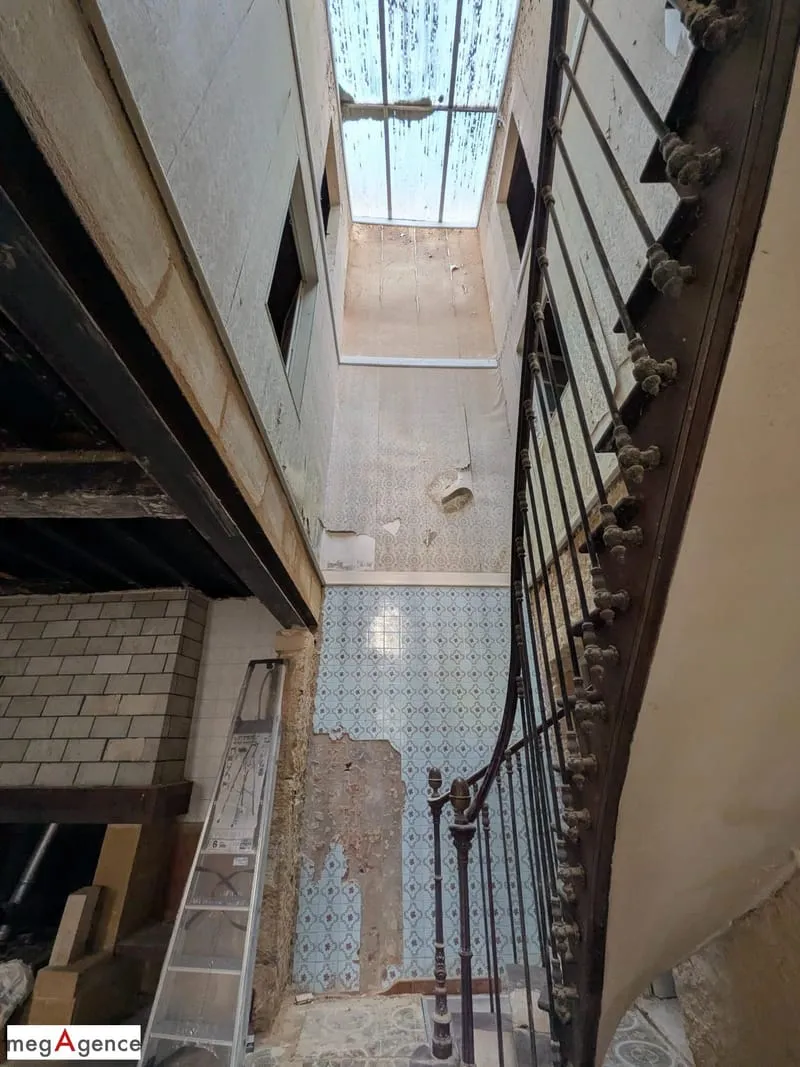 Immeuble de Caractère à Rénover Entièrement-Rions - Photo 1