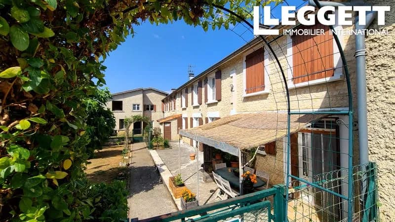 Ensemble immobilier rentable + à rénover. Opportunité à Aunac - Photo 1