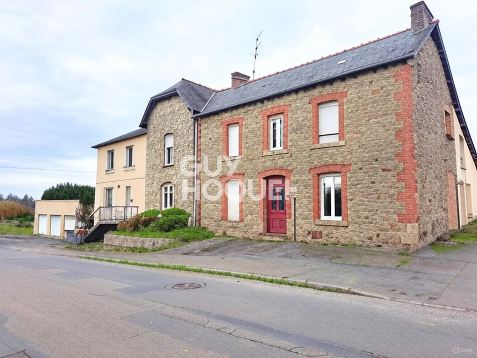 Immeuble industriel 252 m² - Photo 1