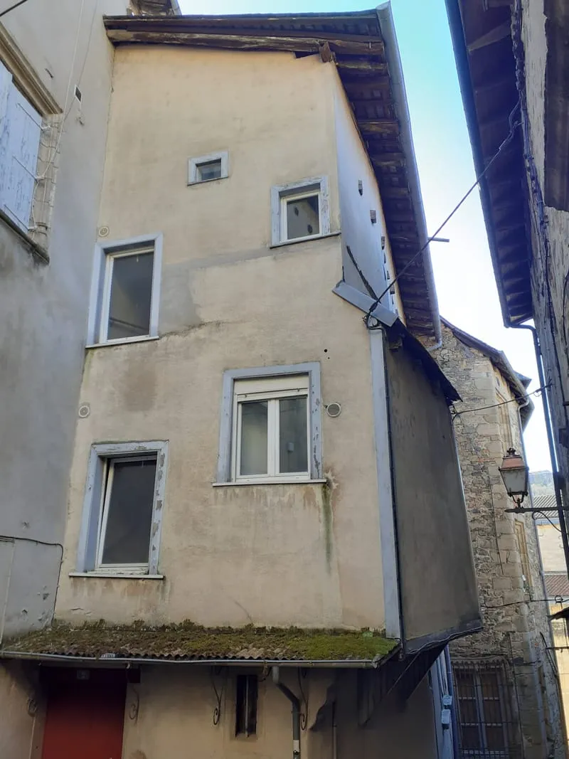 Immeuble proche centre-ville de Tulle ! Pour investisseurs - Photo 1