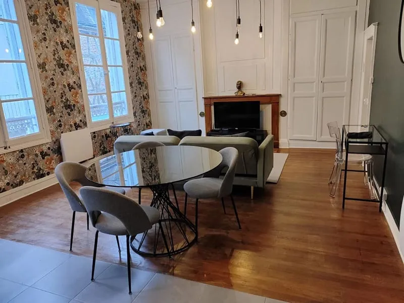 IMMEUBLE HYPER CENTRE AMBOISE - Photo 1