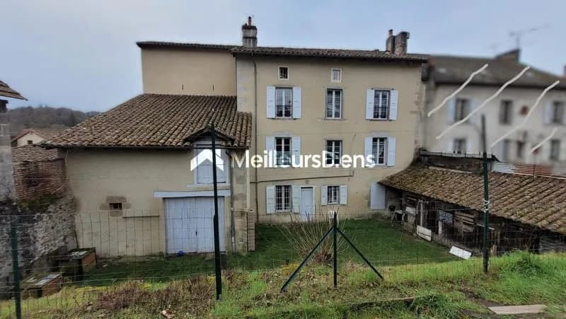 Bel immeuble avec terrain et garage - Photo 1