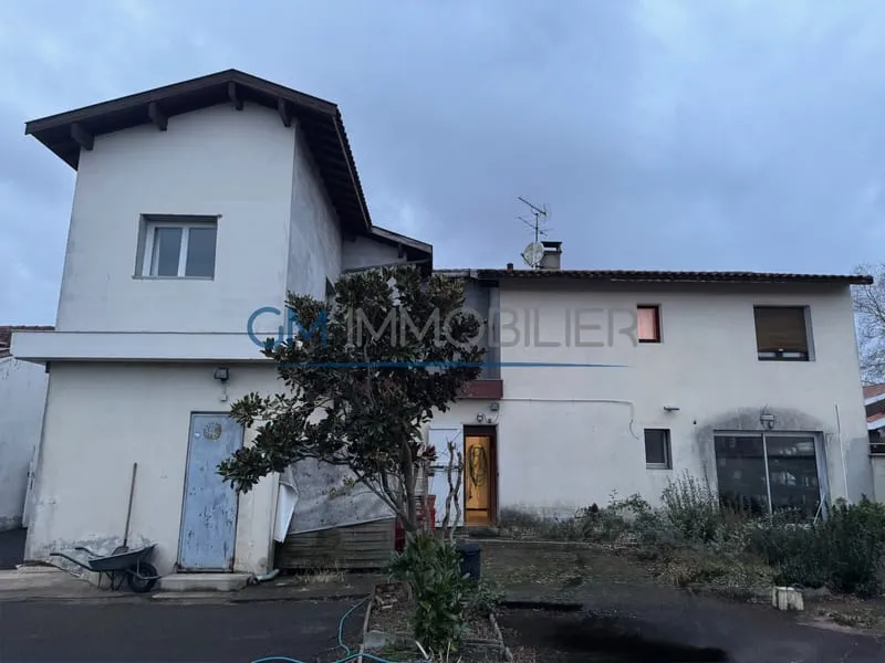 Biscarrosse Immeuble mixte avec fort potentiel Centre Bourg - Photo 1