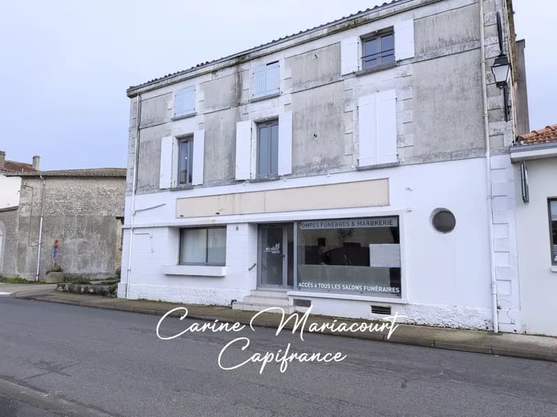 Immeuble de rapport - Rentabilité brute 8 % - Zéro vacance locative - Coeur d'Échiré - Photo 1