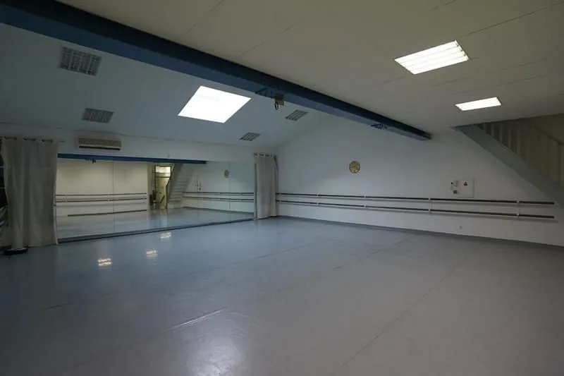 LEZIGNAN CORBIERES - MURS COMMERCIAUX 113 m² - Photo 1