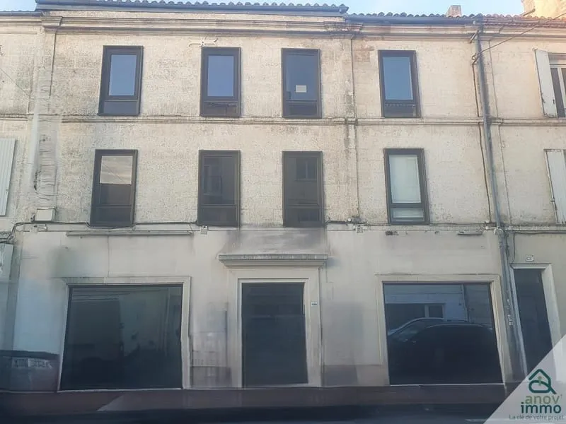 Immeuble 900 m² - Photo 1