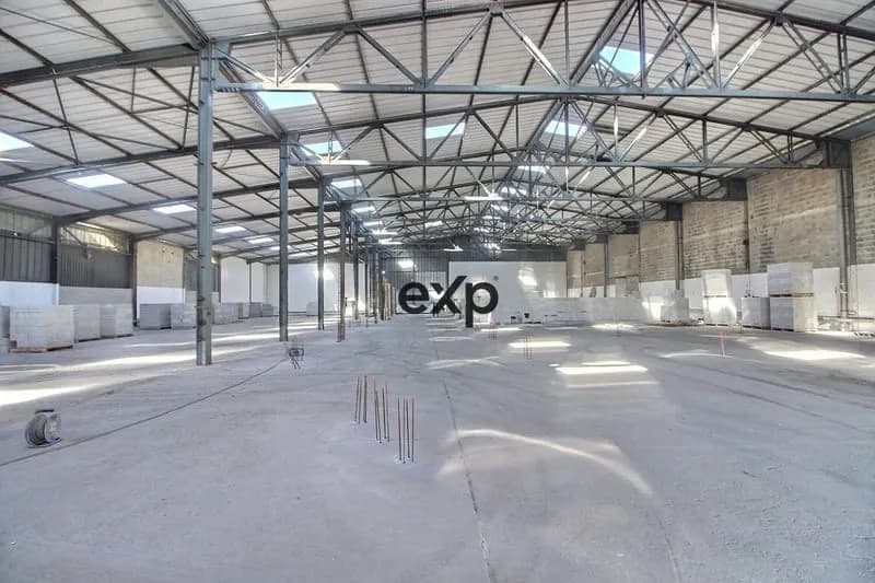 Immeuble industriel 58 m² - Photo 1