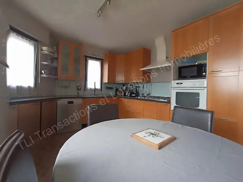 Immeuble - Photo 1