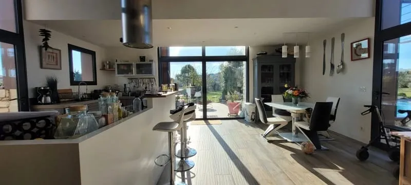 A vendre dans village touristique ensemble immobilier composée d - Photo 1