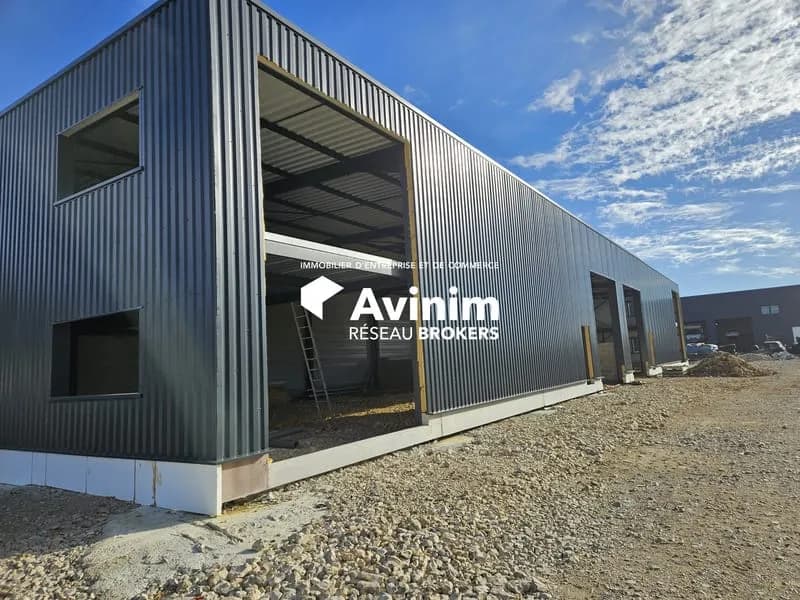 Immeuble industriel 2 pièces 410 m² - Photo 1