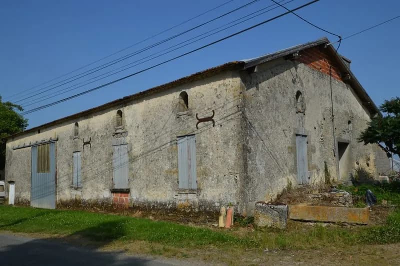 Bâtiment en pierre à rénover - Photo 1