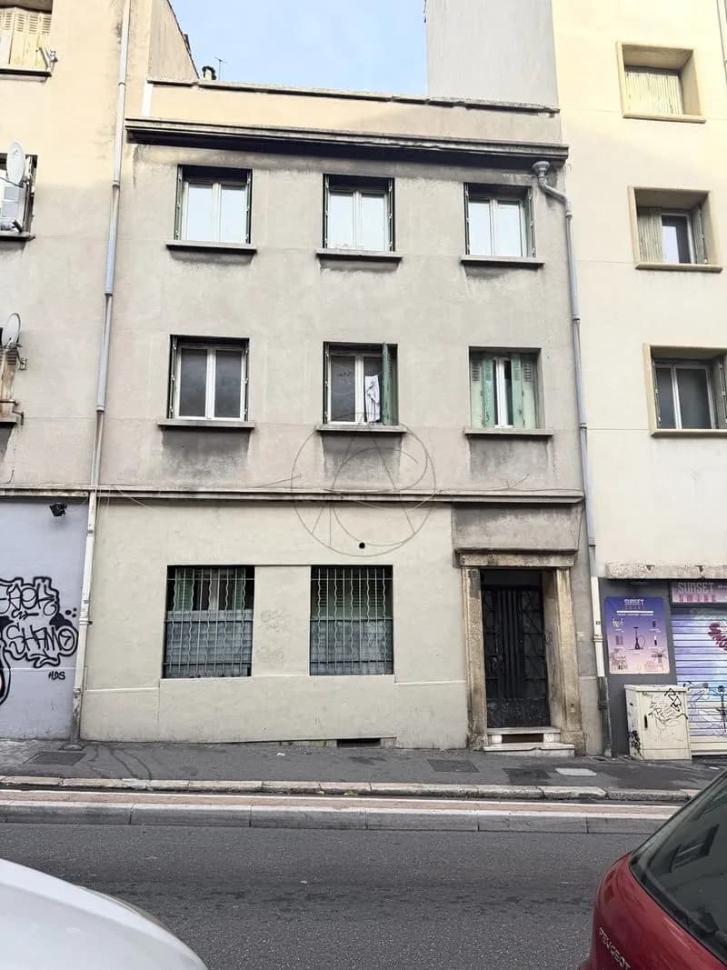 Immeuble de rapport de 260 m2 rentabilité 6% - Photo 1