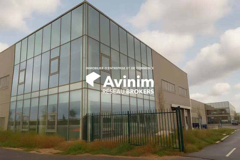 Immeuble industriel 2788 m² - Photo 1