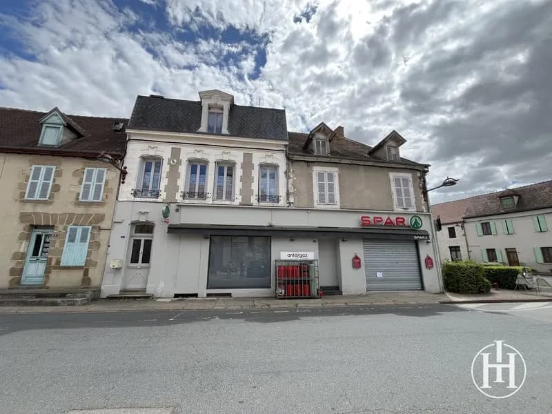 Immeuble Villefranche-d'Allier - Photo 1