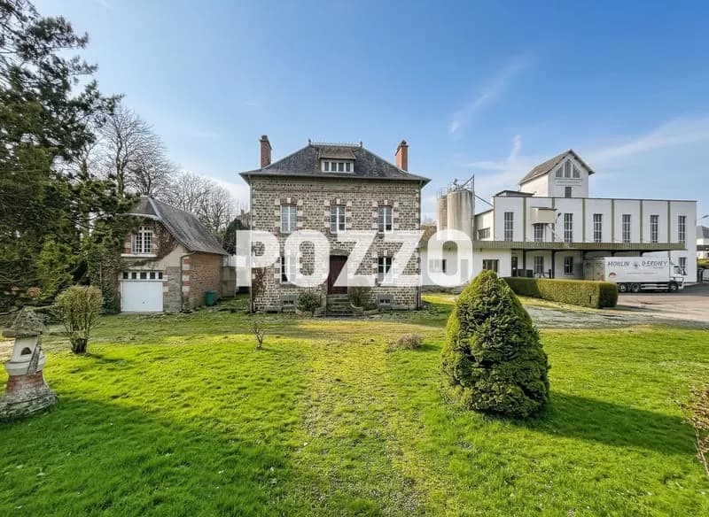 A VENDRE ENSEMBLE IMMOBILIER à SOULEUVRE EN BOCAGE (14350) - Photo 1