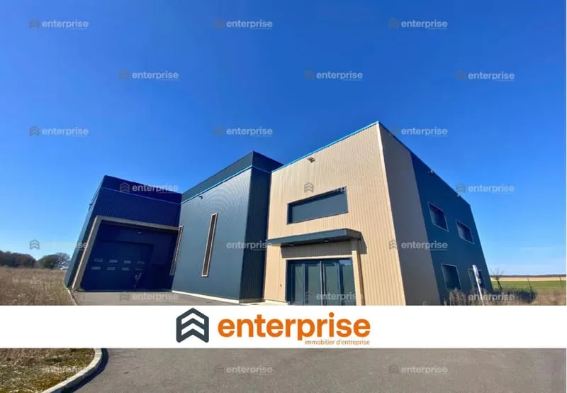 Immeuble industriel 715 m² - Photo 1