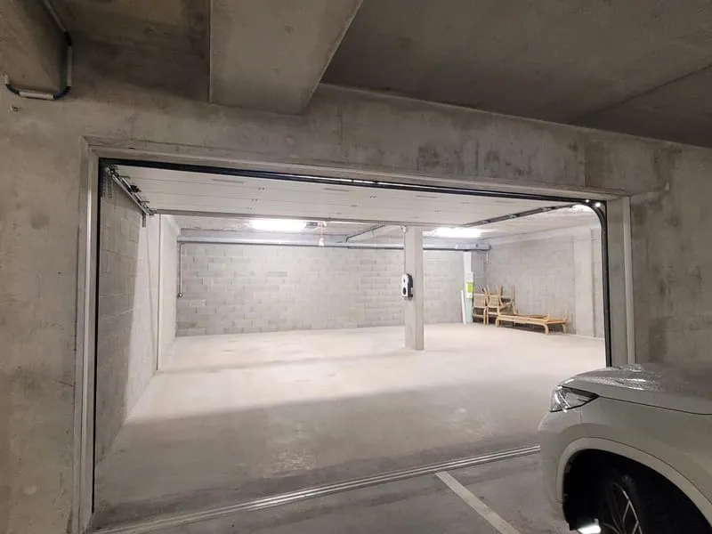 Immeuble industriel 90 m² - Photo 1