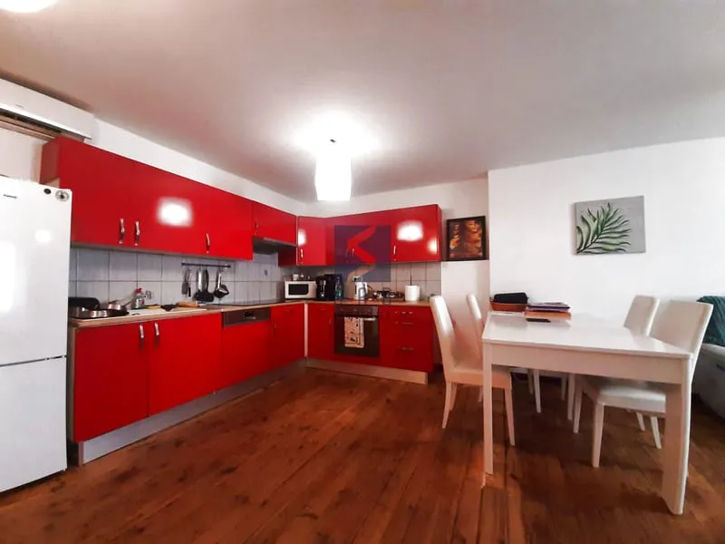 Local commercial + Appartement T3 - Photo 1
