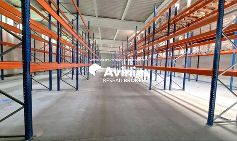Immeuble industriel 1550 m² - Photo 1