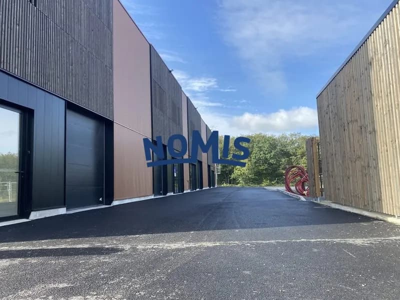 Immeuble industriel 392 m² - Photo 1