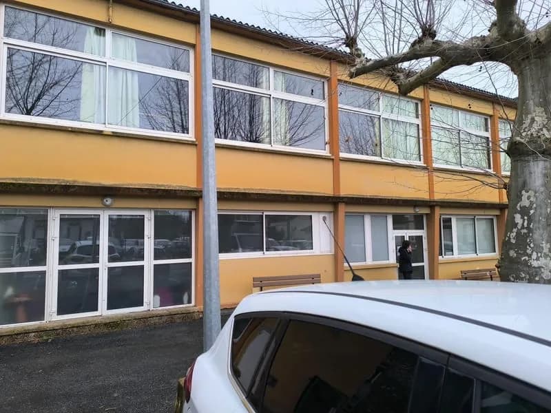 Immeuble 420 m² - Photo 1