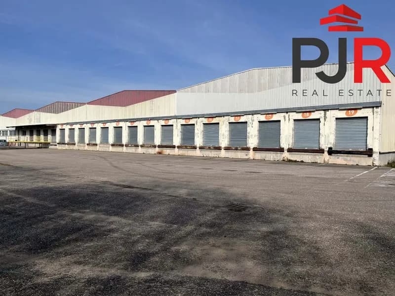 Immeuble industriel 7896 m² - Photo 1