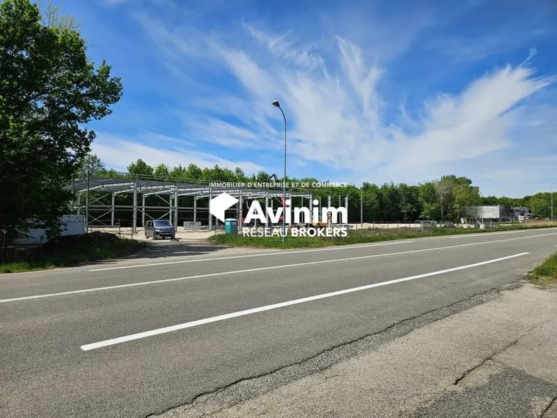 Immeuble industriel 679 m² - Photo 1
