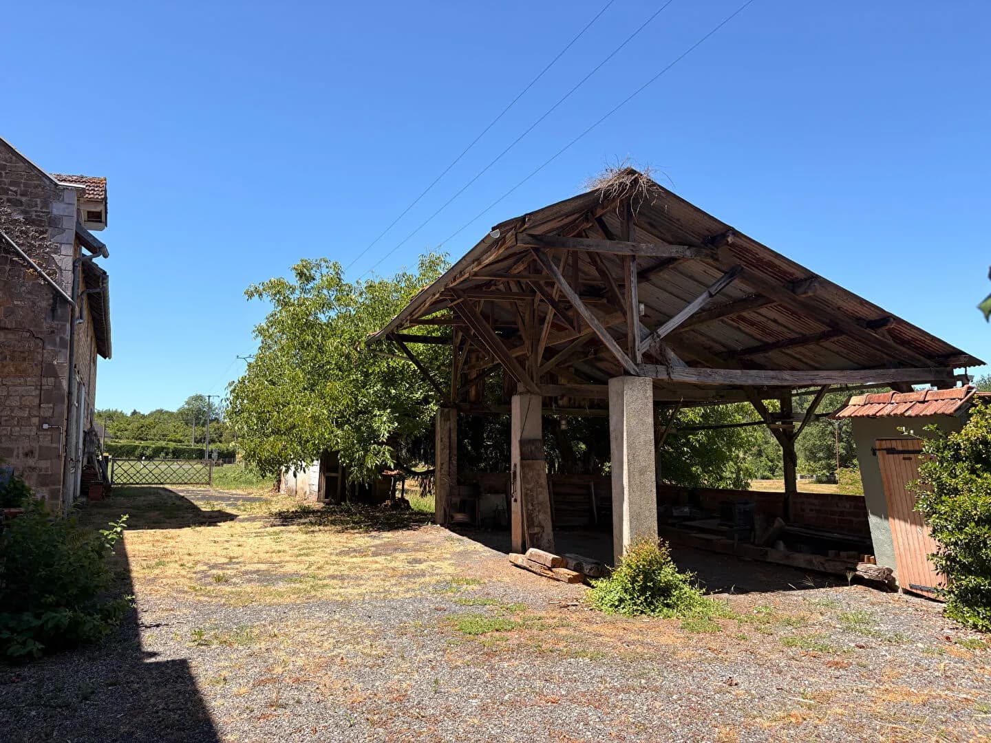Ensemble immobilier de caractère à fort potentiel - Photo 1