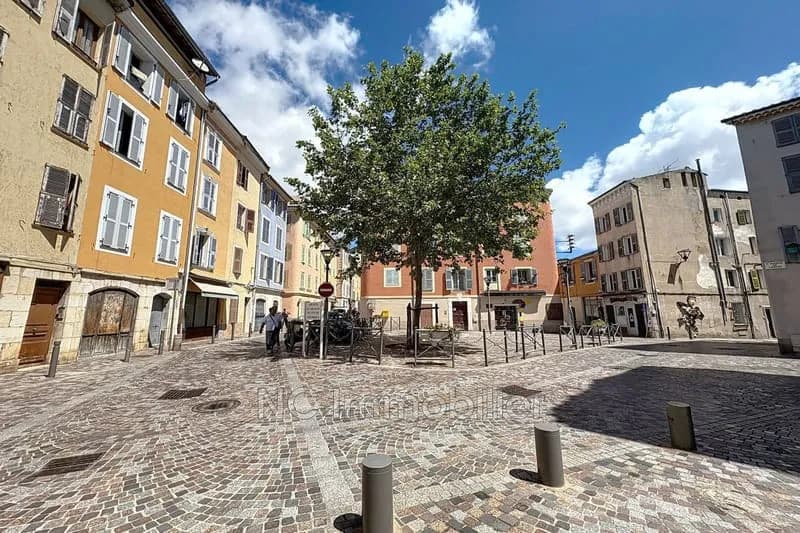 Immeuble de rapport 8 pièces 120 m² - Photo 1