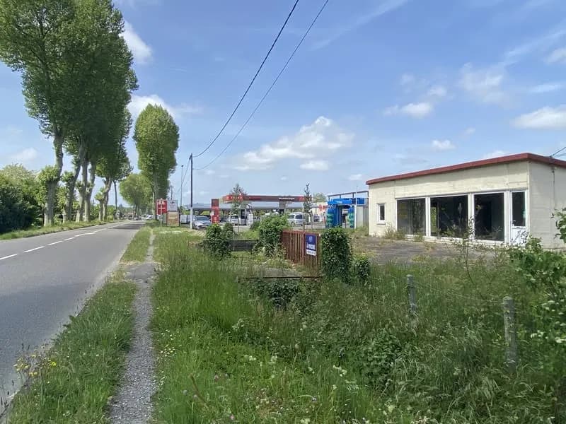 Ensemble immobilier mixte avec grande visibilité - Photo 1
