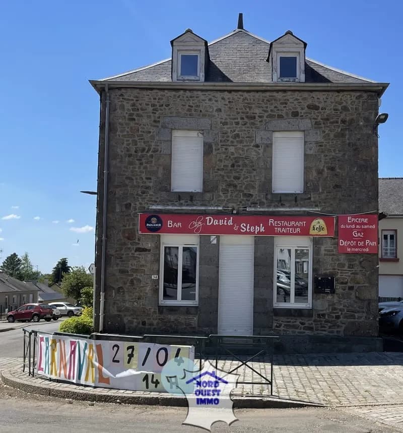 Immeuble/ancien bar-restaurant - Photo 1