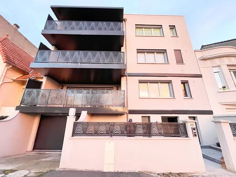 Immeuble 14 Pièces de 361,52 m2 - Photo 1