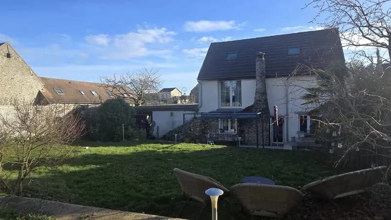 ENSEMBLE IMMOBILIER DE 400M2 SUR 830M2 DE TERRAIN - 2 APPARTEMENTS + 1 MAISON + 1 LOCAL - Photo 1