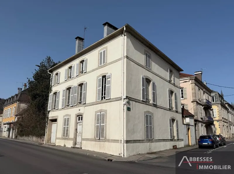 EN EXCLUSIVITÉ : IMMEUBLE DE RAPPORT comprenant 4 appartements - Photo 1