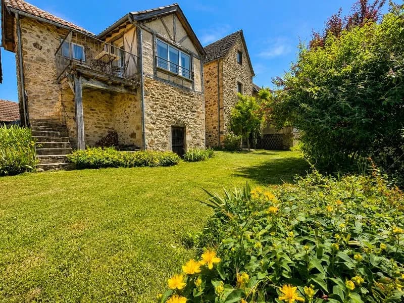 Ensemble immobilier avec activité de gîtes Cadre exceptionnel - Photo 1