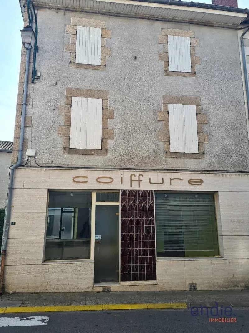 Immeuble avec local commercial et appartement - Photo 1