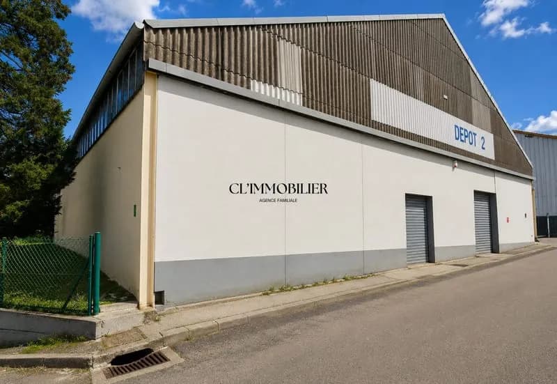 Immeuble industriel 990 m² - Photo 1