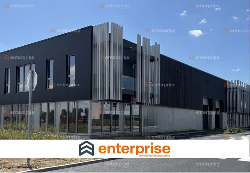Immeuble industriel 2173 m² - Photo 1