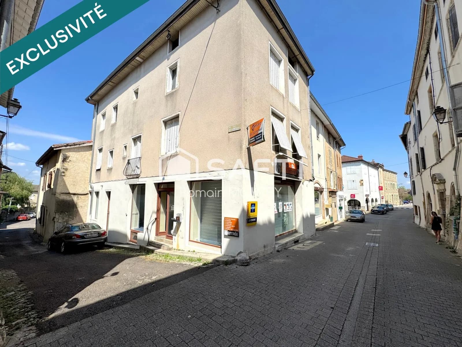 Immeuble 220 m² - Photo 1