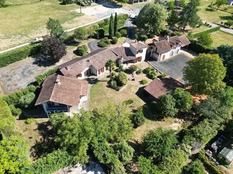 Ensemble immobilier avec potentiel - Photo 1