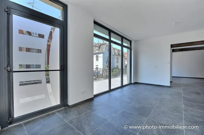 Local professionnel avec acquisition de l'immeuble de rapport • 375 m2 • Rebberg de Riedisheim - Photo 1